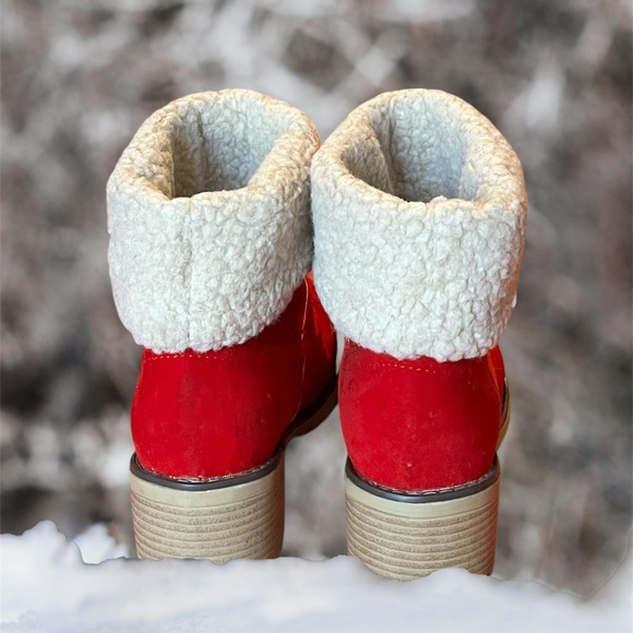Red suede Sharpa lined Boots - Picture 2 of 4